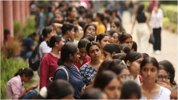 சாதி, மதம் குறித்து குறித்து சூப்பர் முடிவெடுத்த தமிழக அரசு! மாணவர் சேர்க்கையில் இதை கவனிச்சீங்களா!