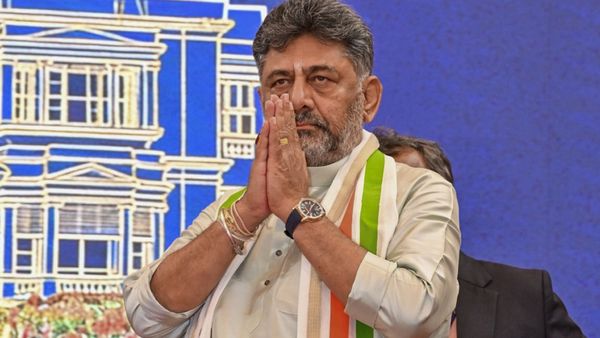 பாஜக கோட்டையை புல்டோசரை ஏற்றி காலி செய்யும் டிகே சிவக்குமார்.. கடலோர கர்நாடகாவில் மாஸ்டர் பிளான்