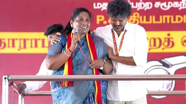 அசிங்க அசிங்கமா பேசுறாங்க.. செல்போன் பாத்து ஒரு மாசமாச்சு! விஜய் முன் கண்கலங்கிப் பேசிய சத்யபாமா!