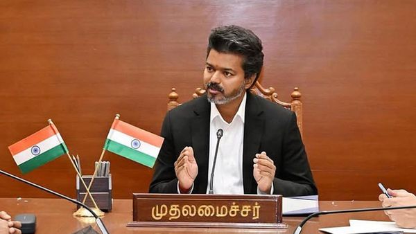 தமிழ்நாட்டில் எடுபடாத டெல்லி பார்முலா! RTIஐ முடக்க பார்த்து பல்டி அடித்த விஜய்! பின்னணி திட்டம் என்ன