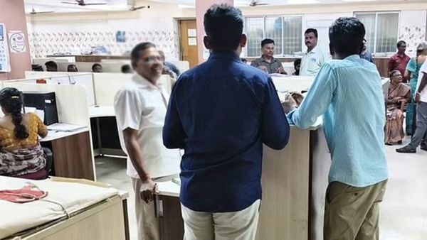 தீபாவளி ரெய்டு: 45+ இடங்களில் லஞ்ச ஒழிப்புத்துறை நடத்திய அதிரடி சோதனை.. சிக்கிய ரூ.1.59 கோடி!