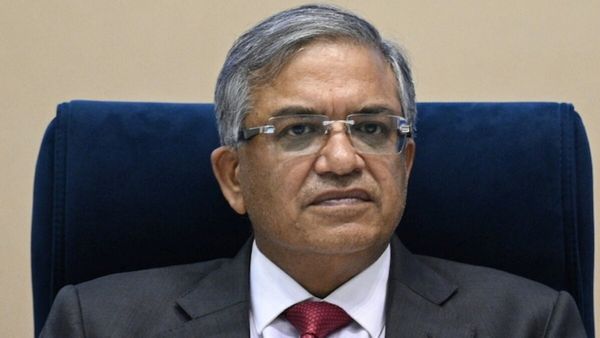 தவறை ஒப்புக்கொண்டாரா தலைமைத் தேர்தல் ஆணையர்? தேர்தல் ஆணையத்தின் கடிதத்தால் வெடித்த அரசியல் புயல்!
