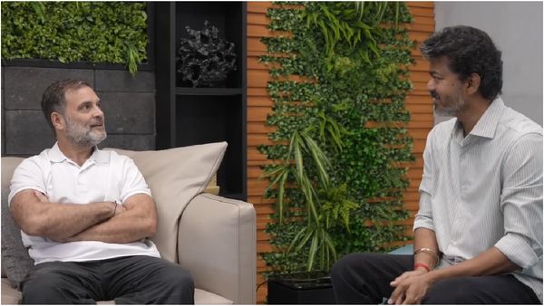 மொத்த டெல்லியும் களேபரம்! CJP அங்க கலக்கிட்டு இருக்கு.. ராகுல் இங்க என்ன பண்றாரு?