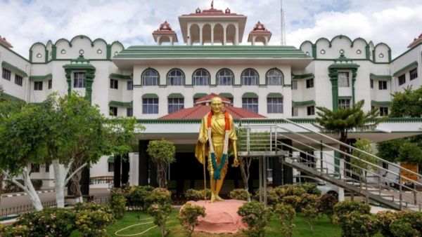 “போலீசார் சொல்வதை கிளிப்பிள்ளை போல வந்து சொல்லக்கூடாது”- அரசு வழக்கறிஞர்களுக்கு ஐகோர்ட் கிளை அறிவுரை