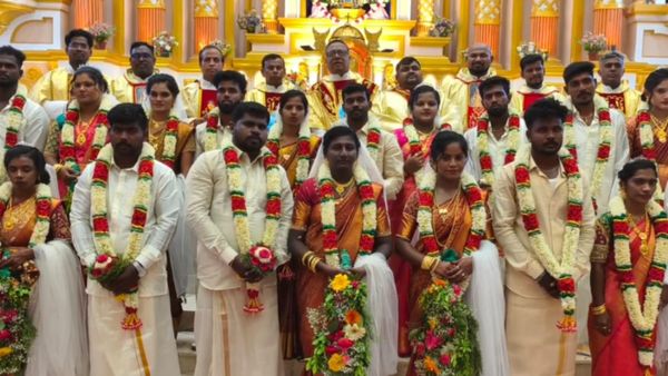 புன்னக்காயலில் 14 ஜோடிகளுக்கு தாலி கட்டியாச்சு.. ரூ.5 லட்சம் சீர்வரிசை தந்தாச்சு! அங்கேதான் ஹைலைட்டே