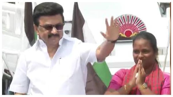 ஸ்டாலின் ரோடு ஷோ.. தாராபுரத்தில் திரண்ட மக்கள் கூட்டம்.. உற்சாக வரவேற்பால் களைகட்டிய தேர்தல் களம்