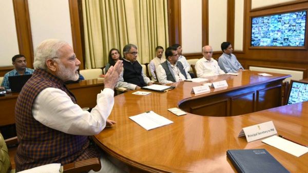 அரசு ஊழியர்களின் சம்பளம் ₹1.22 லட்சமாக உயரலாம்.. 2.57 ஃபிட்மென்ட் ஃபேக்டர் கணிப்பு என்ன