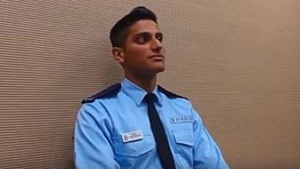 தாய்மொழி போலாகுமா? சமயோசிதமாக செயல்பட்டு ஒரு உயிரை காப்பாற்றிய போலீஸ்காரர்