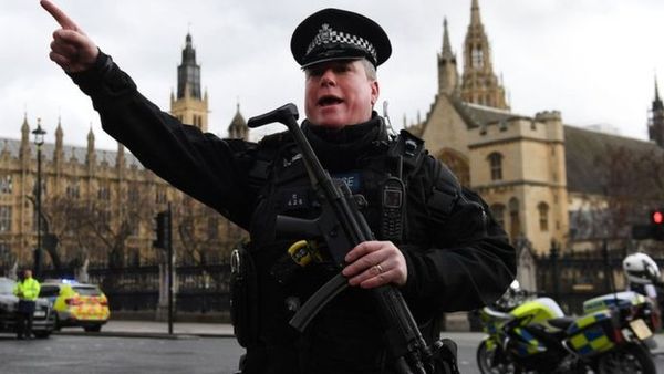 பிரிட்டன் நாடாளுமன்ற தாக்குதல்: இஸ்லாமிய இயக்கங்களுக்கு தொடர்பு?