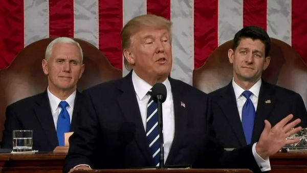 தான் கொல்லப்படுவதை தானே படமெடுத்த பெண் புகைப்படக் கலைஞர்