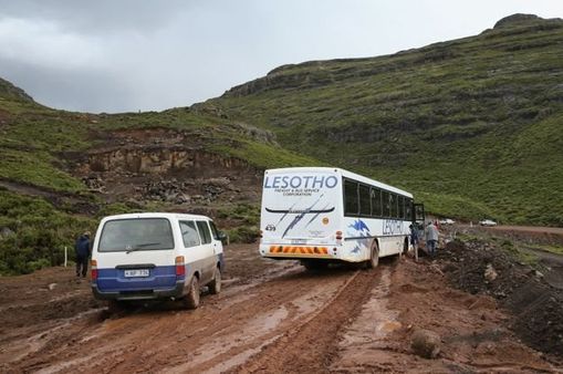 உலகின் குட்டி நாட்டின் மக்கள் தொகை 11 பேர்!