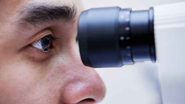 உங்களுக்கு தெரியாமலேயே உரையாடல்களை ஒட்டுக் கேட்கிறதா ஸ்மார்ட்போன்கள்?