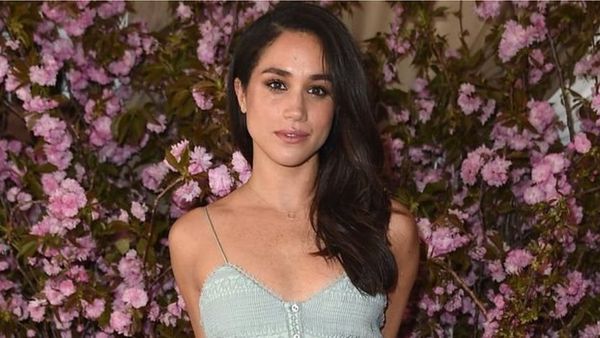 தனது காதலியை கரம்பிடிக்கும் இளவரசர் ஹாரி