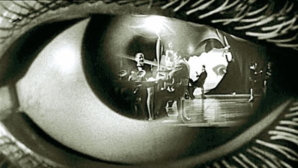 'சினிமாவின் பாலியல் பார்வை' மாற வேண்டுமா? குட்டி ரேவதியின் உணர்வுகள்