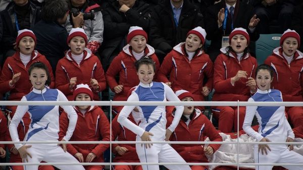 ஏவுகணைகளை விட சக்திவாய்ந்த ஆயுதமாக பெண்களை பயன்படுத்தும் வட கொரியா