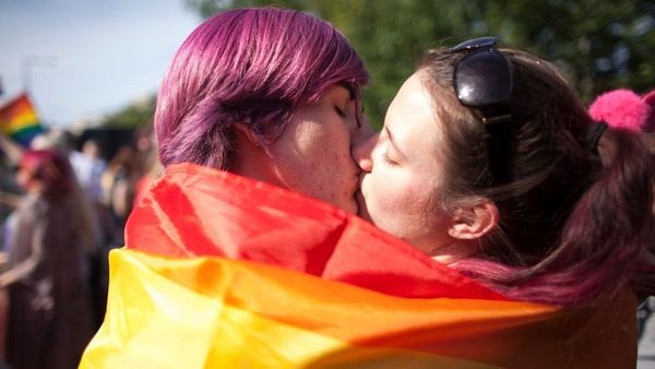 ஒருபாலுறவு: உச்ச நீதிமன்ற தீர்ப்பின் 5 முக்கிய தகவல்கள்