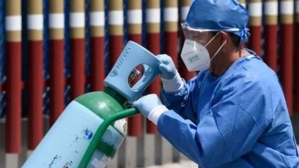 கொரோனா வைரஸ்: ஆக்சிஜன் கசிவால் 22 பேர் பலி - நாசிக் மருத்துவமனையில் அதிர்ச்சி சம்பவம்