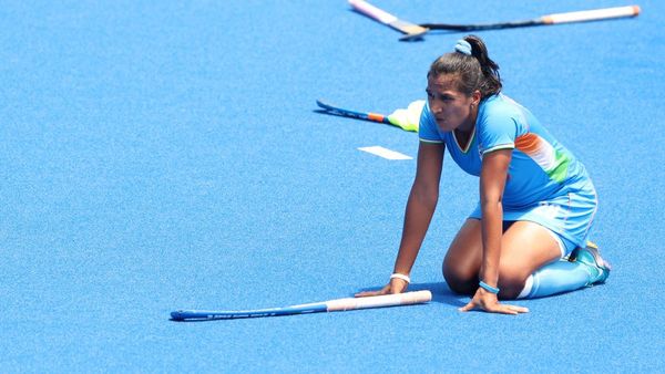 ஒலிம்பிக் ஹாக்கி: இந்தியப் பெண்களின் வெற்றி நழுவியது எங்கே?