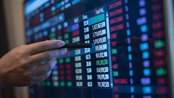 உங்கள் எதிர்காலத்துக்கு ஒரு கோடி ரூபாய் போதுமா? உண்மையில் எவ்வளவு ரூபாய் தேவைப்படும்?