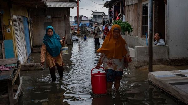 இந்தோனீசிய தலைநகர் ஜகார்த்தாவில் காற்று மாசு: அதிபர் ஜோகோ விடோடோவின் கவனக்குறைவே காரணம் என தீர்ப்பு