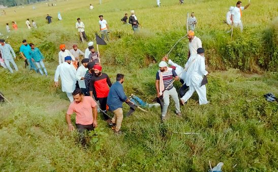 லக்கிம்பூர் வன்முறை - காவலில் பிரியங்கா, அகிலேஷ் - தொடரும் பதற்றம்