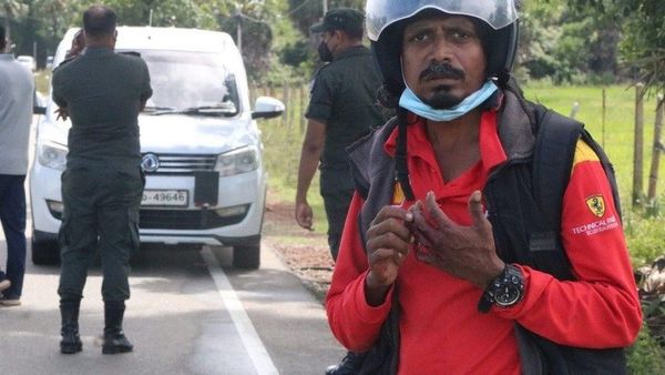 இலங்கையில் ராணுவ கெடுபிடிக்கு இடையே விடுதலைப் புலிகள் ஆதரவாளர்களால் ''மாவீரர் தினம்'' அனுசரிப்பு