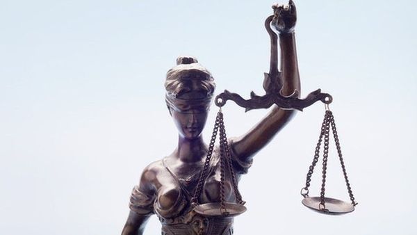 வன்னியர் 10.5 % உள் ஒதுக்கீடு: உயர் நீதிமன்ற தீர்ப்புக்கு தடை விதிக்க உச்ச நீதிமன்றம் மறுப்பு