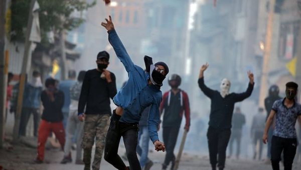 உச்ச நீதிமன்றம்: அடுத்த 10 மாதங்கள் புதிய நீதிபதிகள் நியமனத்துக்கு மிகவும் முக்கியம் - ஏன்?