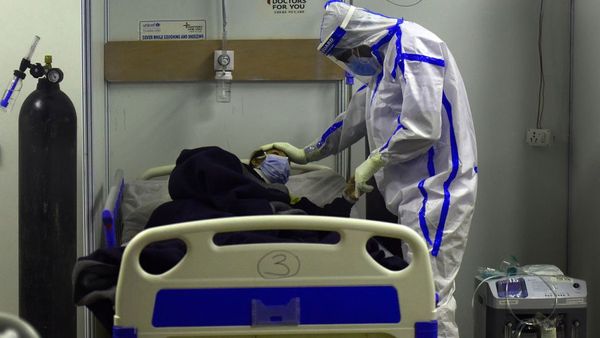 ஒமிக்ரான் தொற்று: இத்தாலியில் இருந்து இந்தியா வந்த 13 பேர் தலைமறைவு