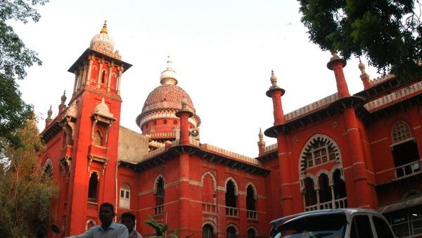 நடிகர் விஜய் குறித்து நீதிபதி எதிர்மறையாகக் கூறிய கருத்துகள் நீக்கம்