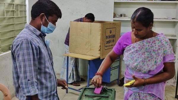 அதிமுக - பாஜக கூட்டணி: தமிழ்நாடு நகர்ப்புற உள்ளாட்சி தேர்தலில் 3 மேயர் இடங்கள், 20% வார்டுகள் கேட்கும் பாஜக