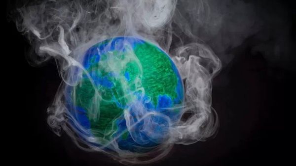 காலநிலை மாற்றம்: அமேசான், கூகுள், வோடஃபோன் போன்ற 25 பெருநிறுவனங்கள் செய்வதை அம்பலப்படுத்தும் அறிக்கை