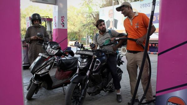 'பெட்ரோல் விலை உயர்வுக்கு மத்திய அரசே காரணம்': தமிழ்நாடு சட்டப்பேரவையில் முதல்வர் விளக்கம்