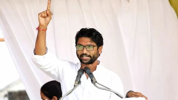 ராஜபக்ஷ அரசாங்கத்தை பாதுகாக்கிறார் எதிர்க்கட்சி தலைவர் சஜித்: விமல் வீரவன்ச குற்றச்சாட்டு