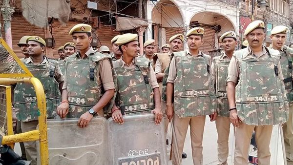 'ஞானவாபி மசூதியில் சிவலிங்கம்' என தகவல், சீல் வைக்கப்பட்ட குளம் - இன்று உச்ச நீதிமன்றத்தில் விசாரணை