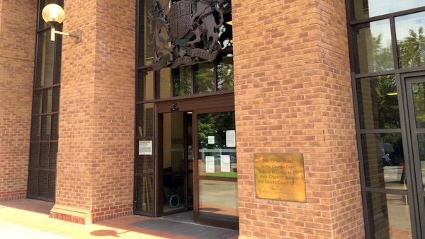 மரபு ரீதியான குறைபாட்டுடன் விந்து தானம் செய்த நபருக்கு பிறந்த 15 குழந்தைகள்