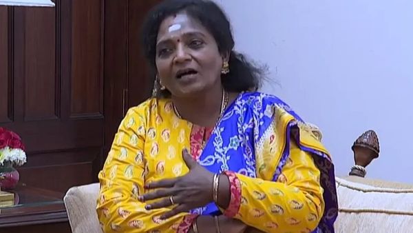 தமிழிசை Vs கேசிஆர் அரசு: 