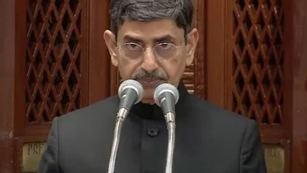 'சனாதன தர்மத்துடன் மதத்தை ஒப்பிடக் கூடாது' - ஆளுநர் ஆர்.என்.ரவி கொடுத்த விளக்கம்