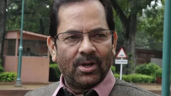 75 ஆண்டுகளில் முதல்முறை: முஸ்லிம் அமைச்சர் இல்லாத இந்திய அமைச்சரவை