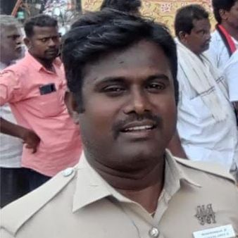 காவல் நிலையத்தில் சக போலீசின் செல்போனை திருடிய 2 போலீசார் இடைநீக்கம்