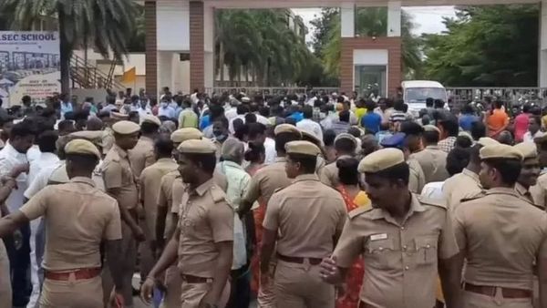 கள்ளக்குறிச்சி பள்ளி வன்முறையை தூண்டியதாக வாட்சாப் குழு அட்மின்கள் உள்பட 4 பேர் கைது