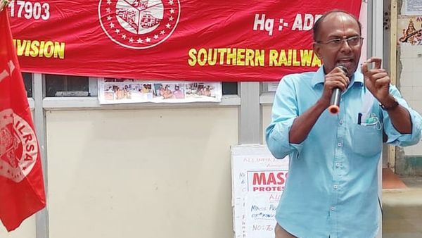 தென்னக ரயில்வே ரயில் எஞ்சின்களில் ஒன்றில் கூட கழிப்பறை இல்லை: பெண் ஓட்டுநர்கள் அவதி