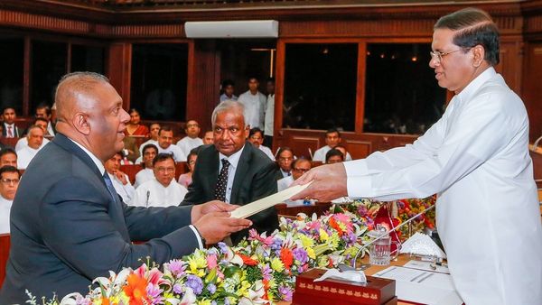 இலங்கை அமைச்சரவையில் முக்கிய மாற்றம்