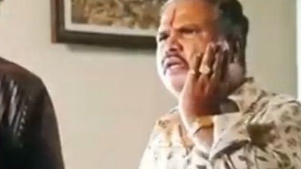 சூர்யாவின் ‘ஜெய்பீம்’ - பிரகாஷ் ராஜ் கன்னத்தில் அறையும் காட்சி: இந்தி பேசுவோர் எதிர்ப்பு