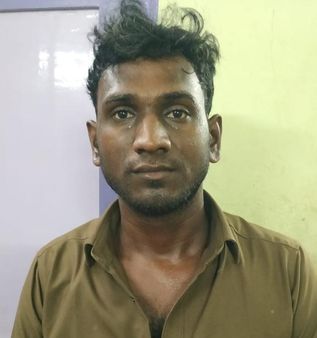 அரசுப் பேருந்தில் மாணவியிடம் பாலியல் சீண்டல் செய்ததாக புகார்: நடத்துநர் கைது