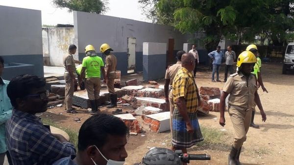 திருநெல்வேலியில் பள்ளி கழிவறை சுவர் இடிந்துவிழுந்து 3 மாணவர்கள் பலி