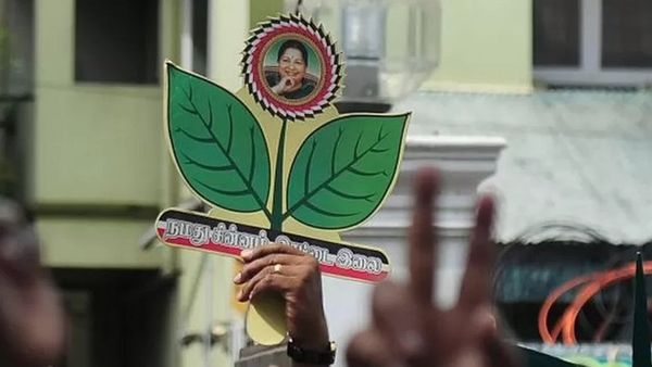ஒன்றிணைந்து செயல்பட ஓ.பி.எஸ் அழைப்பு: நிராகரித்து நீதிமன்றம் சென்றார் எடப்பாடி