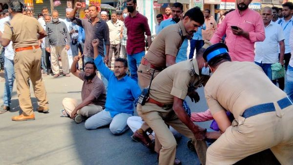 பாப்புலர் ஃப்ரண்ட் ஆஃப் இந்தியா அமைப்பின் இடங்களில் நாடு முழுவதும் என்.ஐ.ஏ. சோதனை