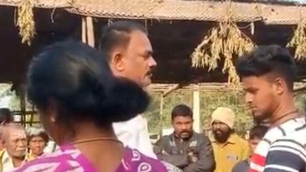 பட்டியலின இளைஞரை திமுக நிர்வாகி மிரட்டிய விவகாரம்: தமிழக அரசுக்கு தாழ்த்தப்பட்டோர் ஆணையம் நோட்டீஸ் 