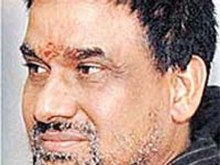 వైఎస్ పాలిట మరో 'సూరి'
